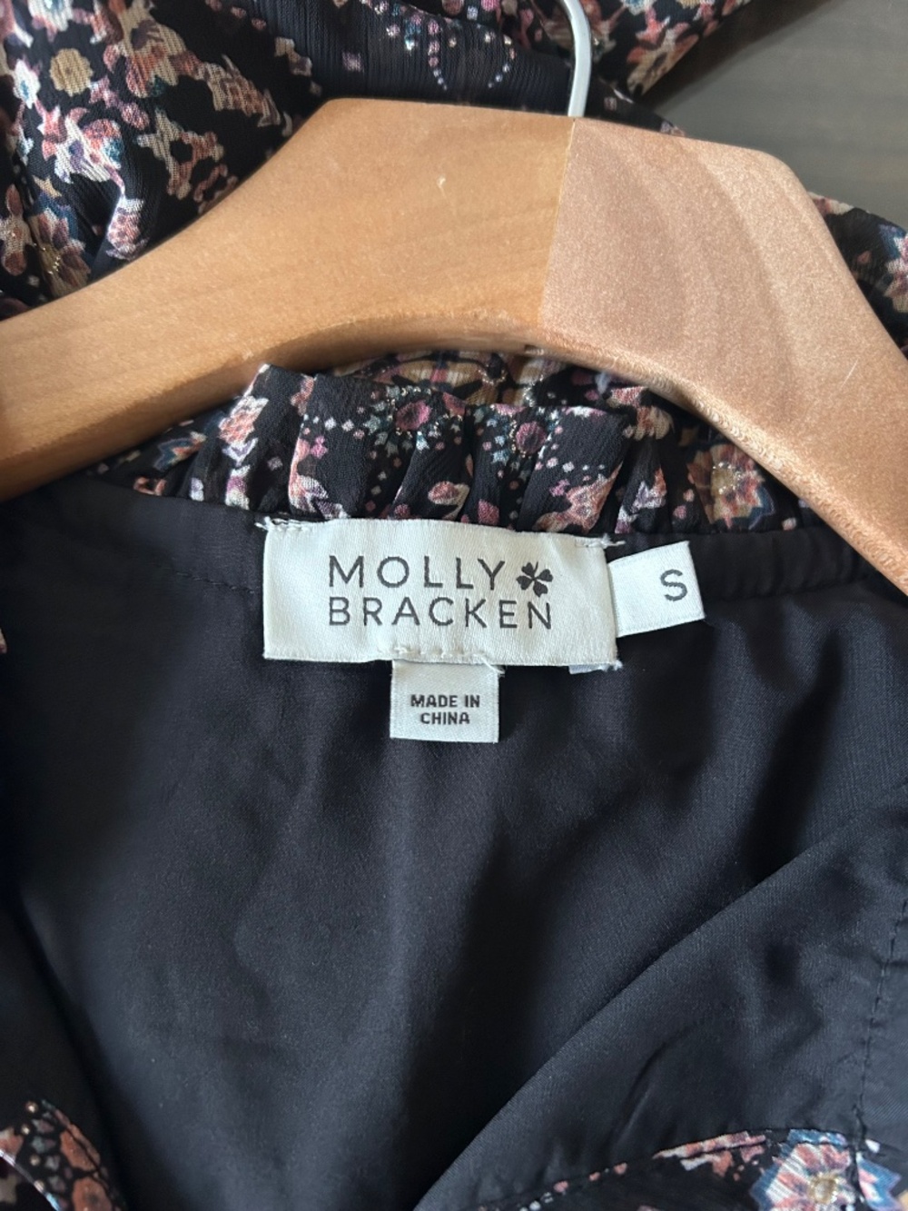Molly Bracken Flowy Mini Dress - Picture 3 of 3